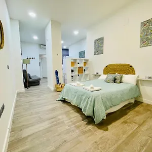 Bien Ubicado, Completo Y Nuevo P7 , Málaga Spagna